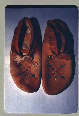 Beaded moccasins, female, artist Elsie Hall