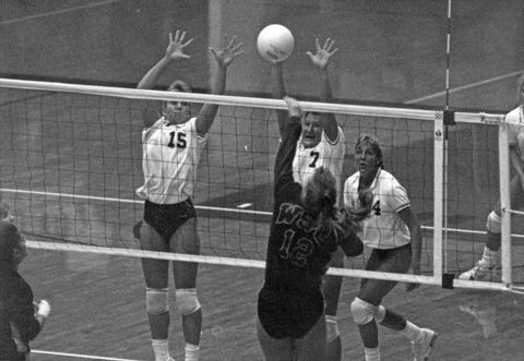 OSU volleyball players during game with Washington State University
